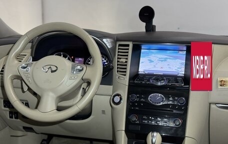 Infiniti QX70, 2014 год, 2 099 000 рублей, 15 фотография