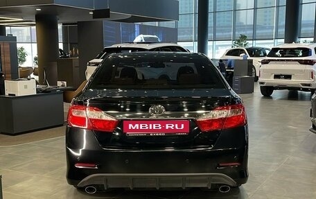 Toyota Camry, 2011 год, 1 650 000 рублей, 4 фотография