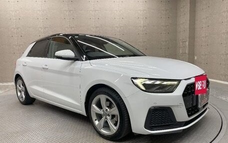 Audi A1, 2021 год, 1 250 000 рублей, 3 фотография