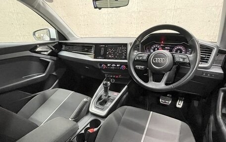 Audi A1, 2021 год, 1 250 000 рублей, 9 фотография