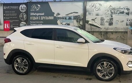 Hyundai Tucson III, 2018 год, 2 400 000 рублей, 7 фотография