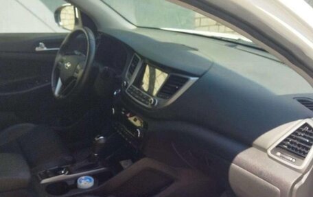 Hyundai Tucson III, 2018 год, 2 400 000 рублей, 12 фотография