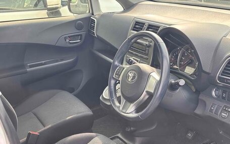 Toyota Ractis II, 2014 год, 764 000 рублей, 6 фотография