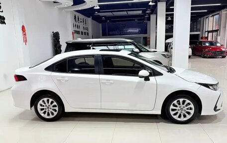 Toyota Corolla, 2021 год, 1 100 000 рублей, 4 фотография