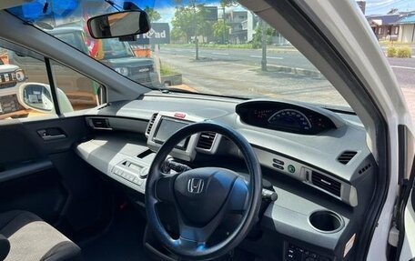 Honda Freed I, 2014 год, 820 000 рублей, 13 фотография