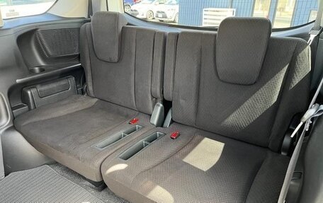 Honda Freed I, 2014 год, 820 000 рублей, 17 фотография