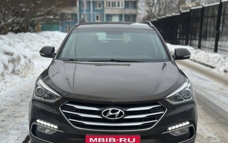 Hyundai Santa Fe III рестайлинг, 2017 год, 2 350 000 рублей, 1 фотография