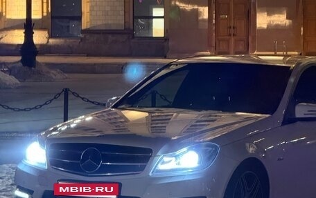 Mercedes-Benz C-Класс, 2011 год, 1 120 000 рублей, 8 фотография