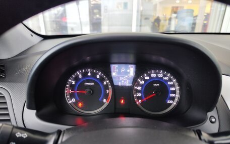 Hyundai Solaris II рестайлинг, 2015 год, 1 179 000 рублей, 9 фотография