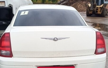 Chrysler 300C II, 2004 год, 650 000 рублей, 4 фотография