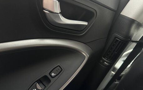 Hyundai Santa Fe III рестайлинг, 2017 год, 2 350 000 рублей, 18 фотография