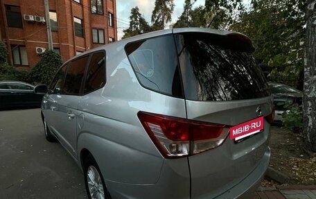 SsangYong Stavic, 2014 год, 1 600 000 рублей, 12 фотография