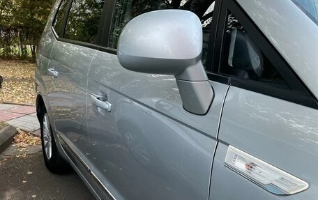 SsangYong Stavic, 2014 год, 1 600 000 рублей, 23 фотография