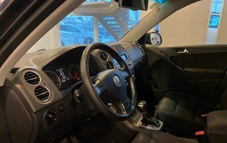 Volkswagen Tiguan I, 2010 год, 900 000 рублей, 22 фотография