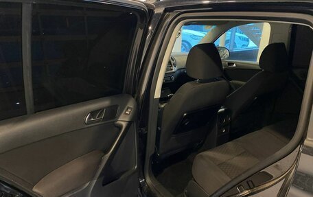 Volkswagen Tiguan I, 2010 год, 900 000 рублей, 23 фотография