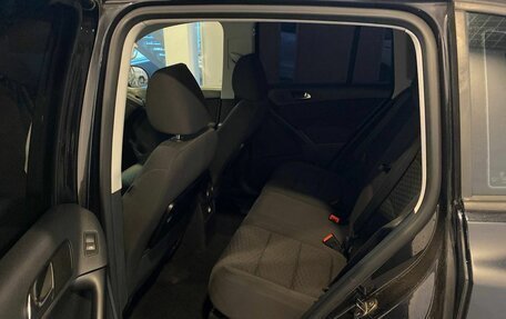 Volkswagen Tiguan I, 2010 год, 900 000 рублей, 24 фотография