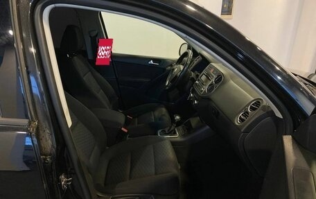 Volkswagen Tiguan I, 2010 год, 900 000 рублей, 28 фотография