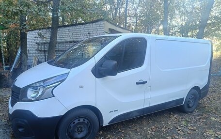 Renault Trafic, 2017 год, 1 800 000 рублей, 3 фотография