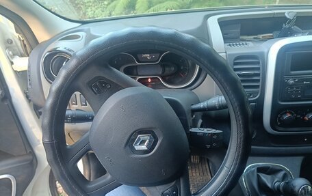 Renault Trafic, 2017 год, 1 800 000 рублей, 9 фотография