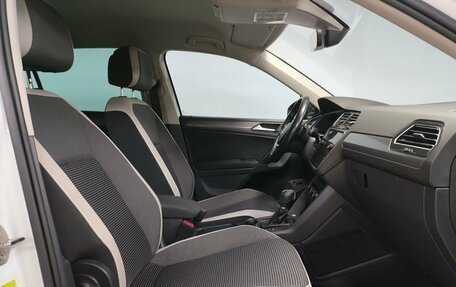 Volkswagen Tiguan II, 2019 год, 2 899 000 рублей, 12 фотография