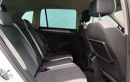 Volkswagen Tiguan II, 2019 год, 2 899 000 рублей, 13 фотография