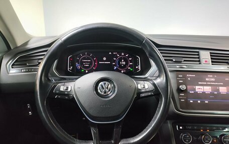 Volkswagen Tiguan II, 2019 год, 2 899 000 рублей, 15 фотография