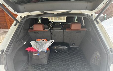 Volkswagen Touareg III, 2019 год, 5 800 000 рублей, 7 фотография