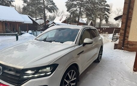 Volkswagen Touareg III, 2019 год, 5 800 000 рублей, 3 фотография