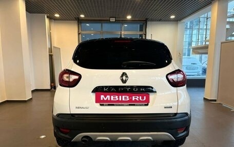Renault Kaptur I рестайлинг, 2019 год, 1 555 000 рублей, 4 фотография