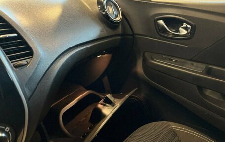 Renault Kaptur I рестайлинг, 2019 год, 1 555 000 рублей, 28 фотография