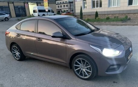 Hyundai Solaris II рестайлинг, 2018 год, 1 145 000 рублей, 2 фотография