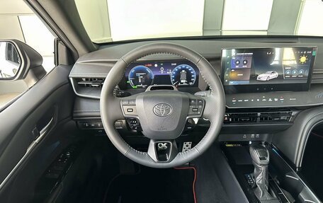 Toyota Camry, 2025 год, 4 490 000 рублей, 9 фотография