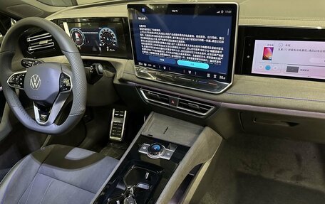 Volkswagen Tiguan, 2025 год, 4 750 000 рублей, 12 фотография