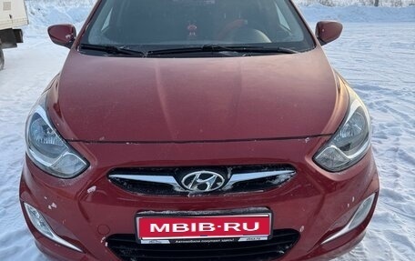 Hyundai Solaris II рестайлинг, 2012 год, 850 000 рублей, 1 фотография