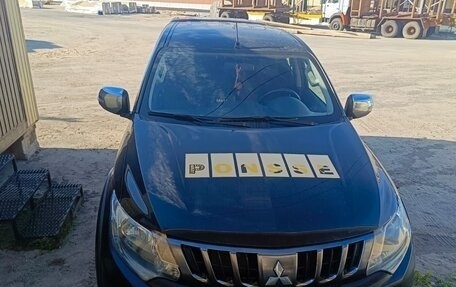 Mitsubishi L200 IV рестайлинг, 2017 год, 1 900 000 рублей, 5 фотография