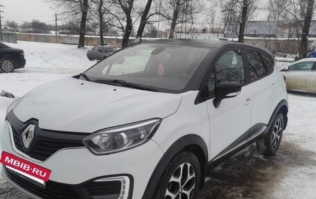 Renault Kaptur I рестайлинг, 2017 год, 1 350 000 рублей, 2 фотография