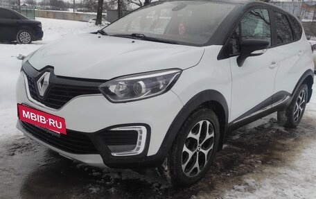 Renault Kaptur I рестайлинг, 2017 год, 1 350 000 рублей, 6 фотография