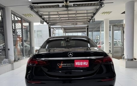 Mercedes-Benz E-Класс, 2021 год, 6 550 000 рублей, 5 фотография