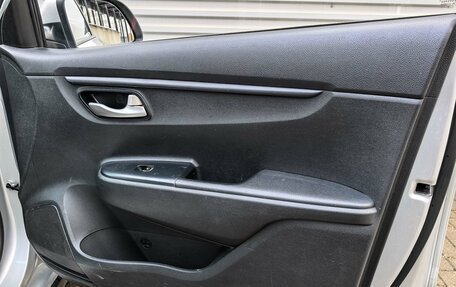 KIA Rio IV, 2021 год, 825 000 рублей, 24 фотография