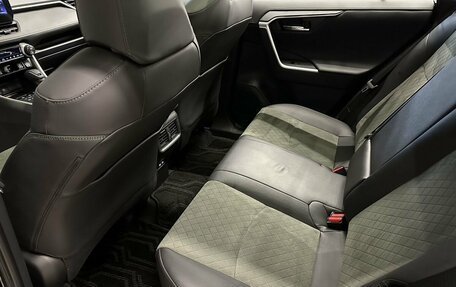 Toyota RAV4, 2025 год, 4 190 000 рублей, 7 фотография