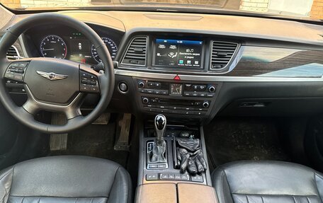 Genesis G90 I рестайлинг, 2015 год, 1 695 000 рублей, 13 фотография