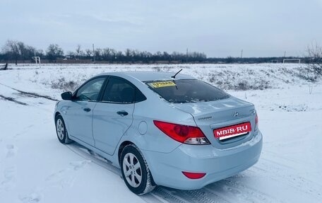 Hyundai Solaris II рестайлинг, 2011 год, 815 000 рублей, 4 фотография