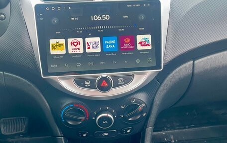 Hyundai Solaris II рестайлинг, 2011 год, 815 000 рублей, 30 фотография