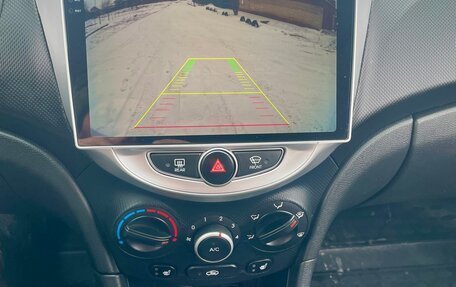 Hyundai Solaris II рестайлинг, 2011 год, 815 000 рублей, 31 фотография