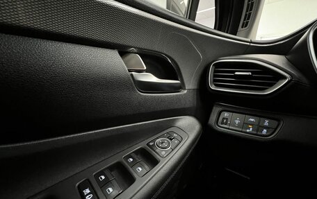 Hyundai Santa Fe IV, 2018 год, 2 870 000 рублей, 23 фотография