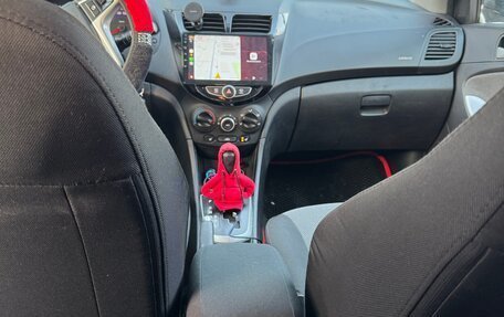 Hyundai Solaris II рестайлинг, 2012 год, 850 000 рублей, 6 фотография