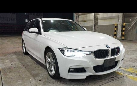 BMW 3 серия, 2016 год, 2 500 000 рублей, 23 фотография