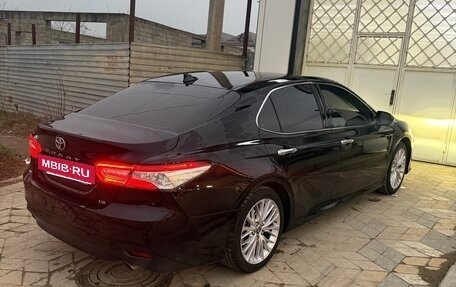 Toyota Camry, 2019 год, 3 150 000 рублей, 8 фотография