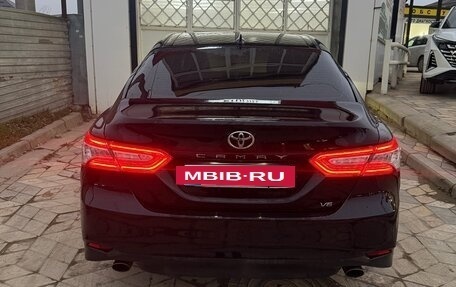 Toyota Camry, 2019 год, 3 150 000 рублей, 6 фотография