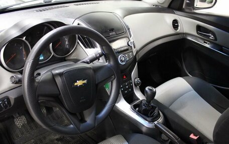 Chevrolet Cruze II, 2012 год, 599 900 рублей, 9 фотография